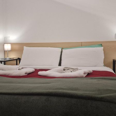 Apartament Fiorilli House - Fair District - Gratis Private Parking Bolonia Zewnętrze zdjęcie