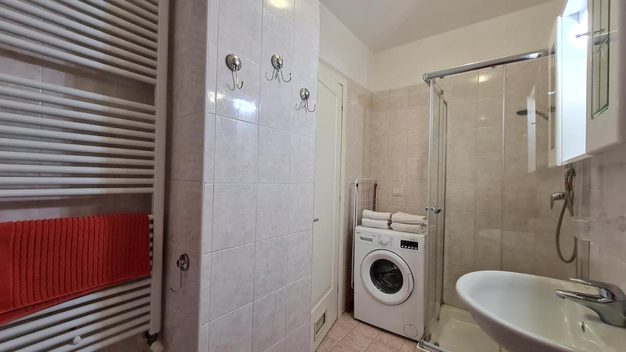 Apartament Fiorilli House - Fair District - Gratis Private Parking Bolonia Zewnętrze zdjęcie